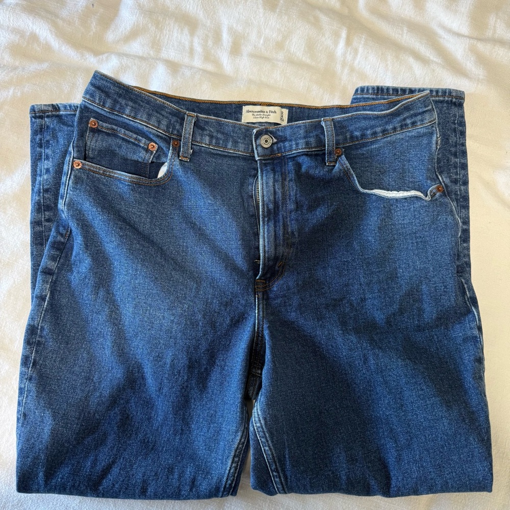 Abercrombie & Fitch Dark Blue Jeans
